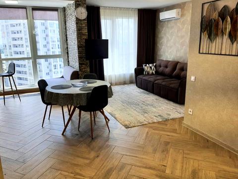 квартира за адресою Ревуцького вул., 40-В