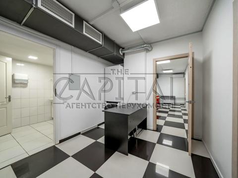 комерційна за адресою Старонаводницька вул., 6-Б