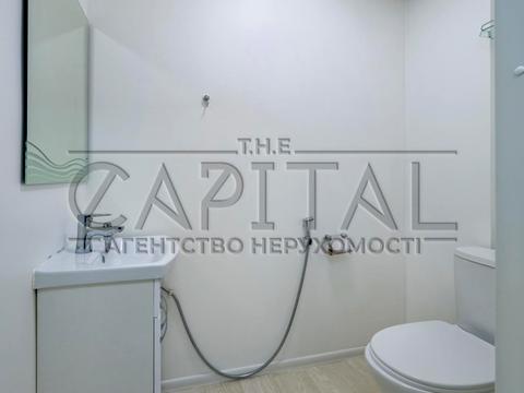 комерційна за адресою Старонаводницька вул., 6-Б