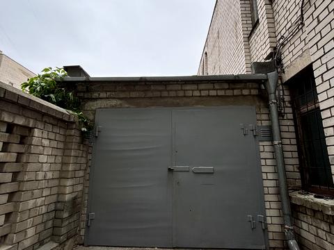 паркомісце за адресою Ливарна вул., 9