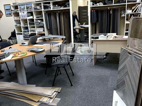 комерційна за адресою Анни Ахматової вул., 35-А