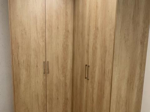 комерційна за адресою Дніпровська набережна вул., 18-Б