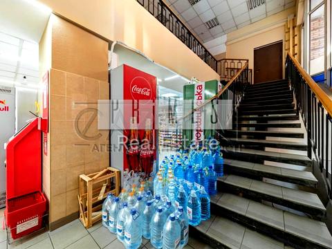 комерційна за адресою Павлівська вул., 18