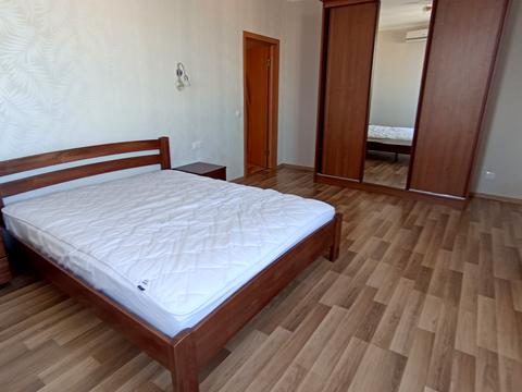 квартира за адресою Осіння вул., 33