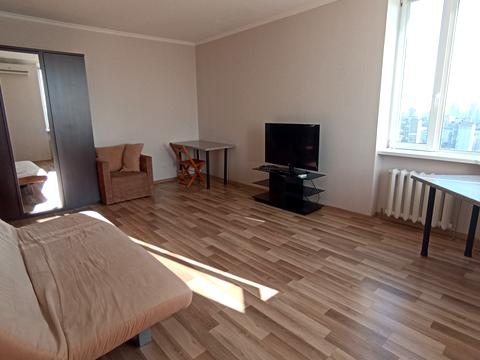 квартира за адресою Осіння вул., 33