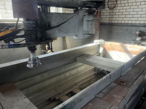 комерційна за адресою Покровська, 85