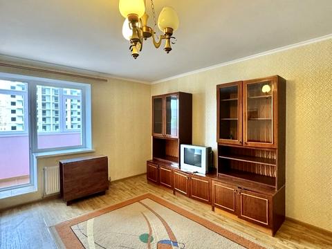 квартира за адресою Михайла Лушпи просп., 5к8