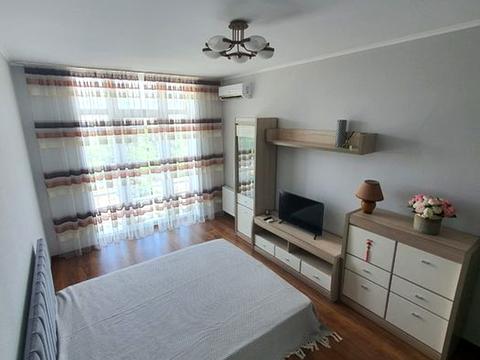 квартира за адресою Сім'ї Кульженків вул. (Петра Дегтяренка), 31-А