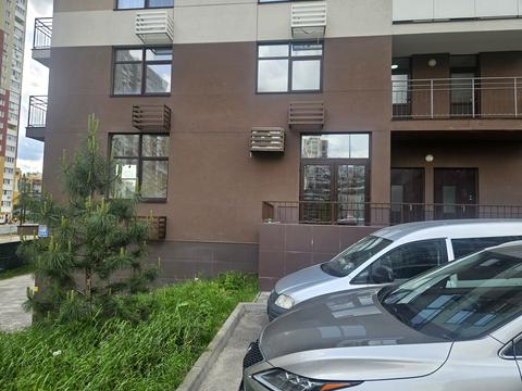 коммерческая по адресу Олександра Олеся ул., 1