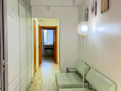 комерційна за адресою Олени Пчілки вул., 4