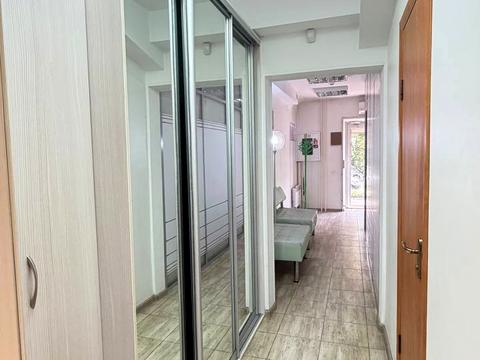 комерційна за адресою Олени Пчілки вул., 4
