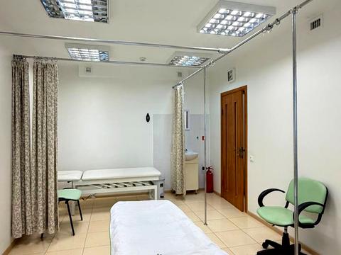 комерційна за адресою Олени Пчілки вул., 4