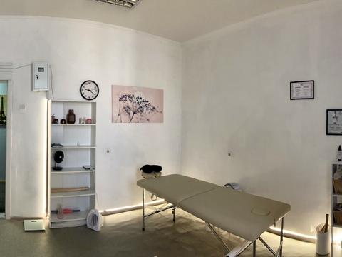 комерційна за адресою майдан Незалежності пл., 3
