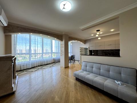 квартира за адресою Незалежності вул., 8Б