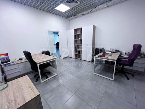 коммерческая по адресу Героев Полка "Азов ул. (Малиновского маршала), 12