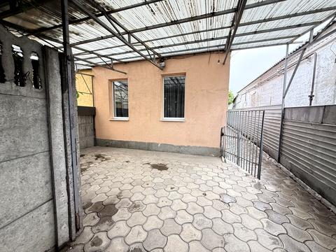 дом по адресу Канадська ул. (Добролюбова)