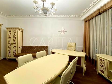 комерційна за адресою Євгена Коновальця вул. (Щорса), 36