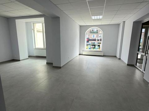 комерційна за адресою Данила Галицького вул., 12