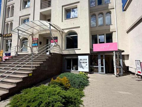 комерційна за адресою Данила Галицького вул., 12
