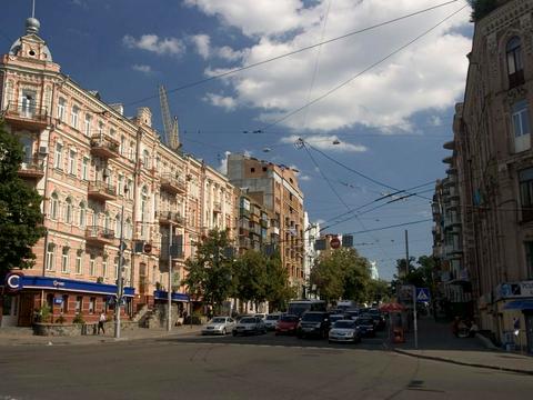 коммерческая по адресу Саксаганского ул., 84/86