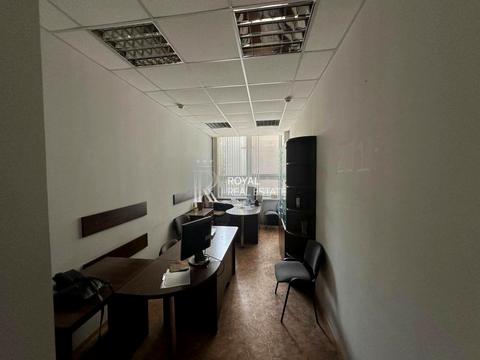 комерційна за адресою Кудрявський узвіз, 7