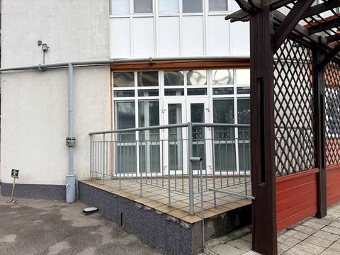 комерційна за адресою Полігонна вул. (Погребняка), 10