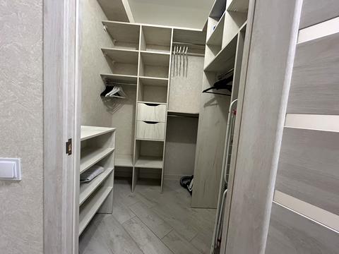 квартира за адресою Космонавтів просп., 49