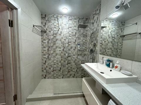 квартира за адресою Космонавтів просп., 49