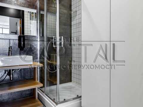 комерційна за адресою Кловський узвіз, 7