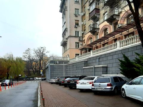 коммерческая по адресу Банковая ул., 19/11