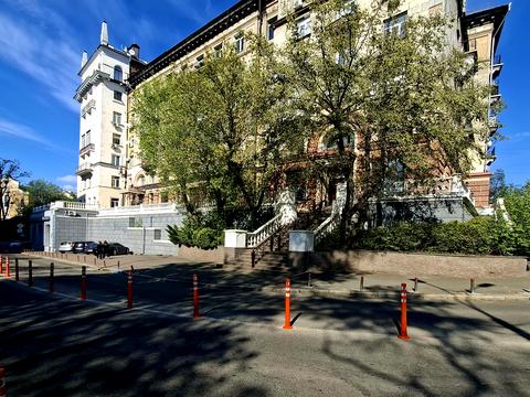 коммерческая по адресу Банковая ул., 19/11