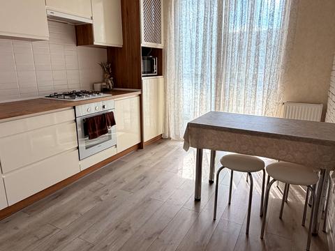 квартира за адресою Михайла Кричевського вул., 67
