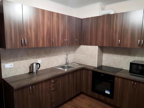 квартира за адресою Миколи Вінграновського вул., 2
