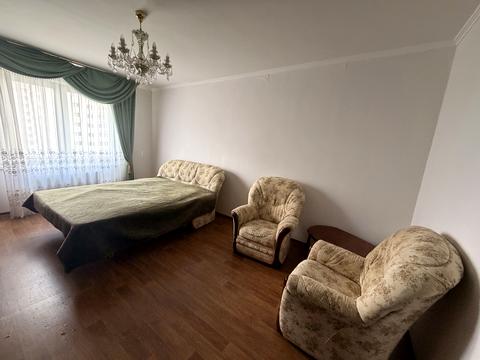 квартира за адресою Софії Русової вул., 7-А
