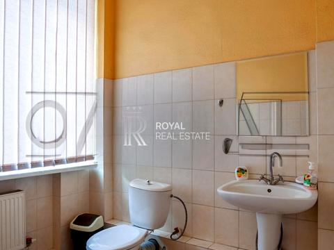 комерційна за адресою Автозаводська вул., 83