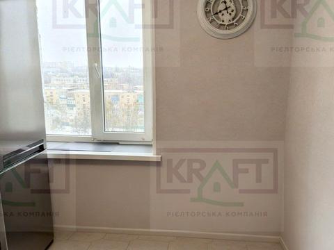 квартира за адресою Льва Ландау просп. (50-річчя СРСР), 16