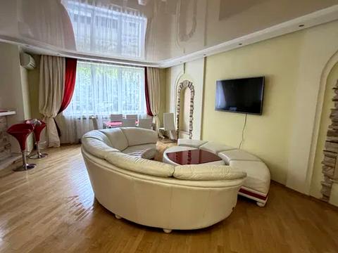 квартира за адресою Голосіївський просп. (40-річчя Жовтня), 68