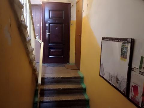 комерційна за адресою Спаська вул., 25-Д