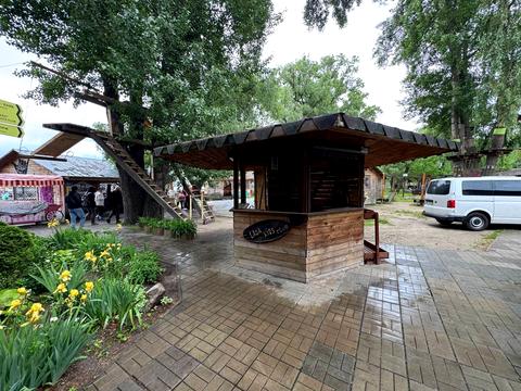 коммерческая по адресу труханівська, 1