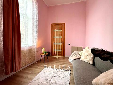 квартира за адресою Братів Міхновських вул. (Московська), 33