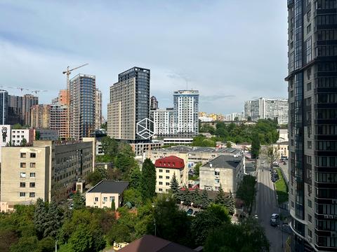 квартира по адресу Василия Тютюнника ул. (Анрі Барбюса), 37/1