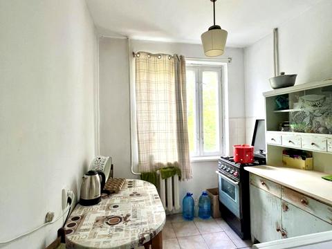 квартира за адресою Наукова вул., 8