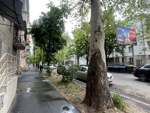 комерційна за адресою Семінарська вул., 26/28