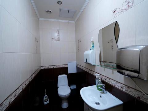 комерційна за адресою Велика Васильківська вул. (Червоноармійська), 72