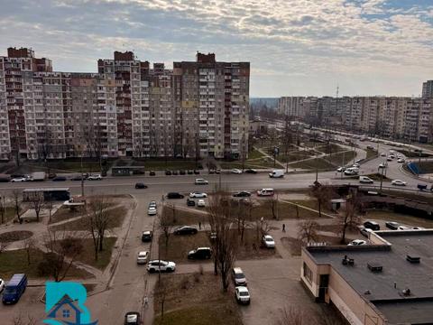 квартира по адресу Червоной Калины просп. (Владимира Маяковского), 63-А