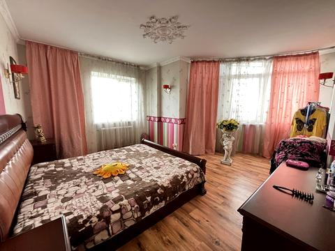 квартира за адресою Верховної Ради бульв., 14-Б