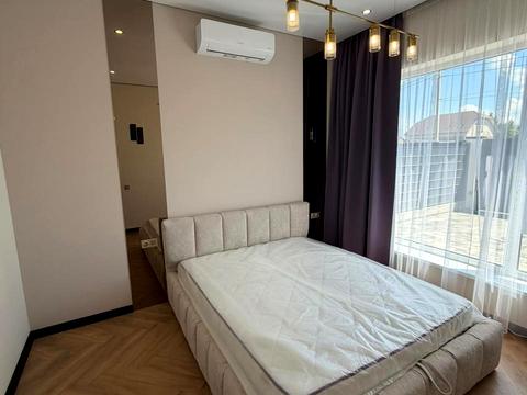 будинок за адресою Райдужна вул., 25