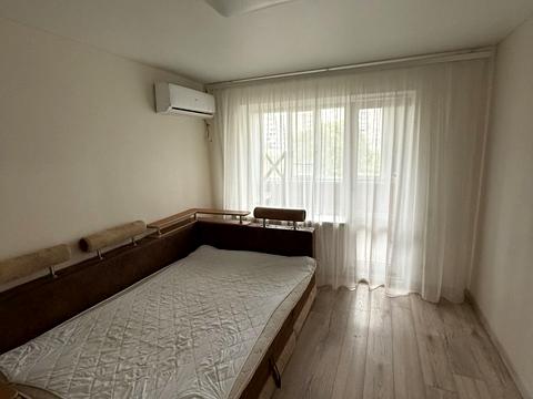 квартира за адресою Володимира Українця вул., 15