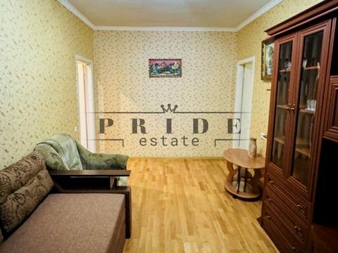 комерційна за адресою Андрія Головка вул., 4