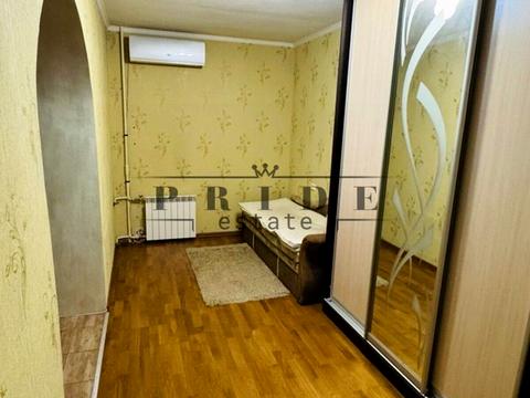 комерційна за адресою Андрія Головка вул., 4